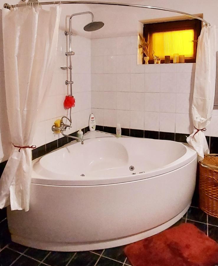 Guest House Marketti Vynohradiv Extérieur photo