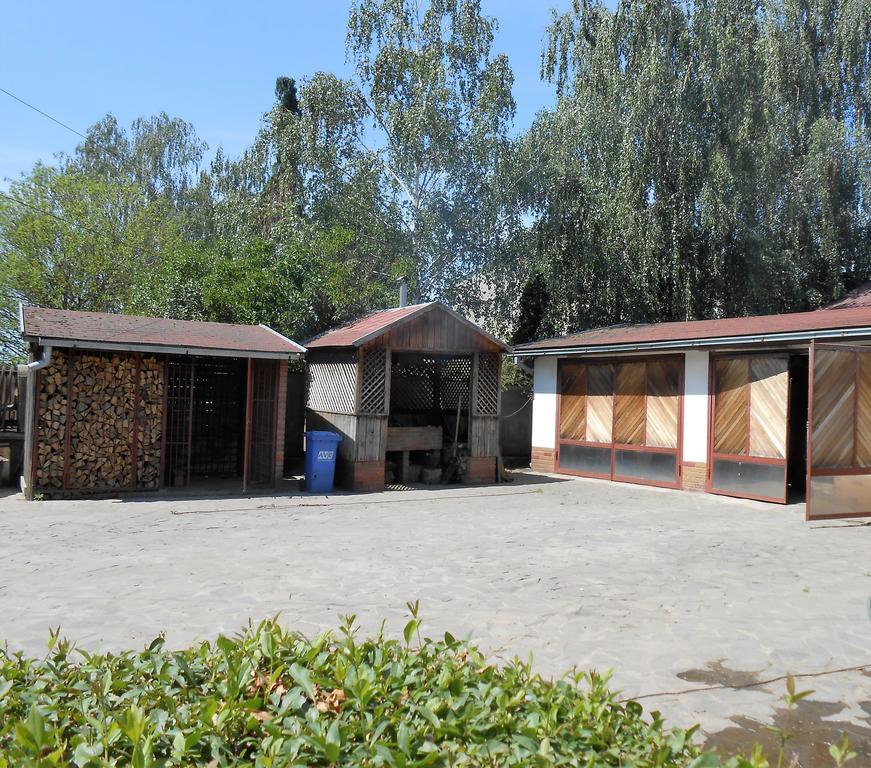 Guest House Marketti Vynohradiv Extérieur photo