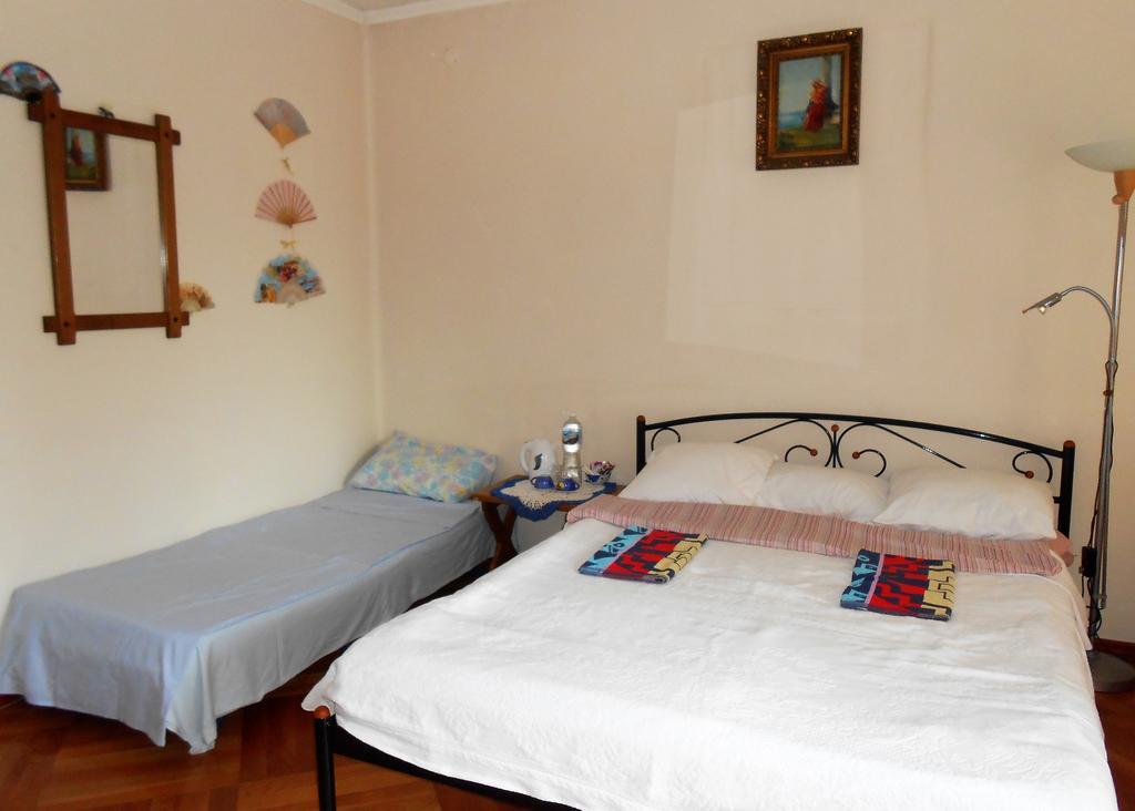 Guest House Marketti Vynohradiv Extérieur photo